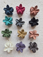 Small matte frangipani hair clip(Set of 2)