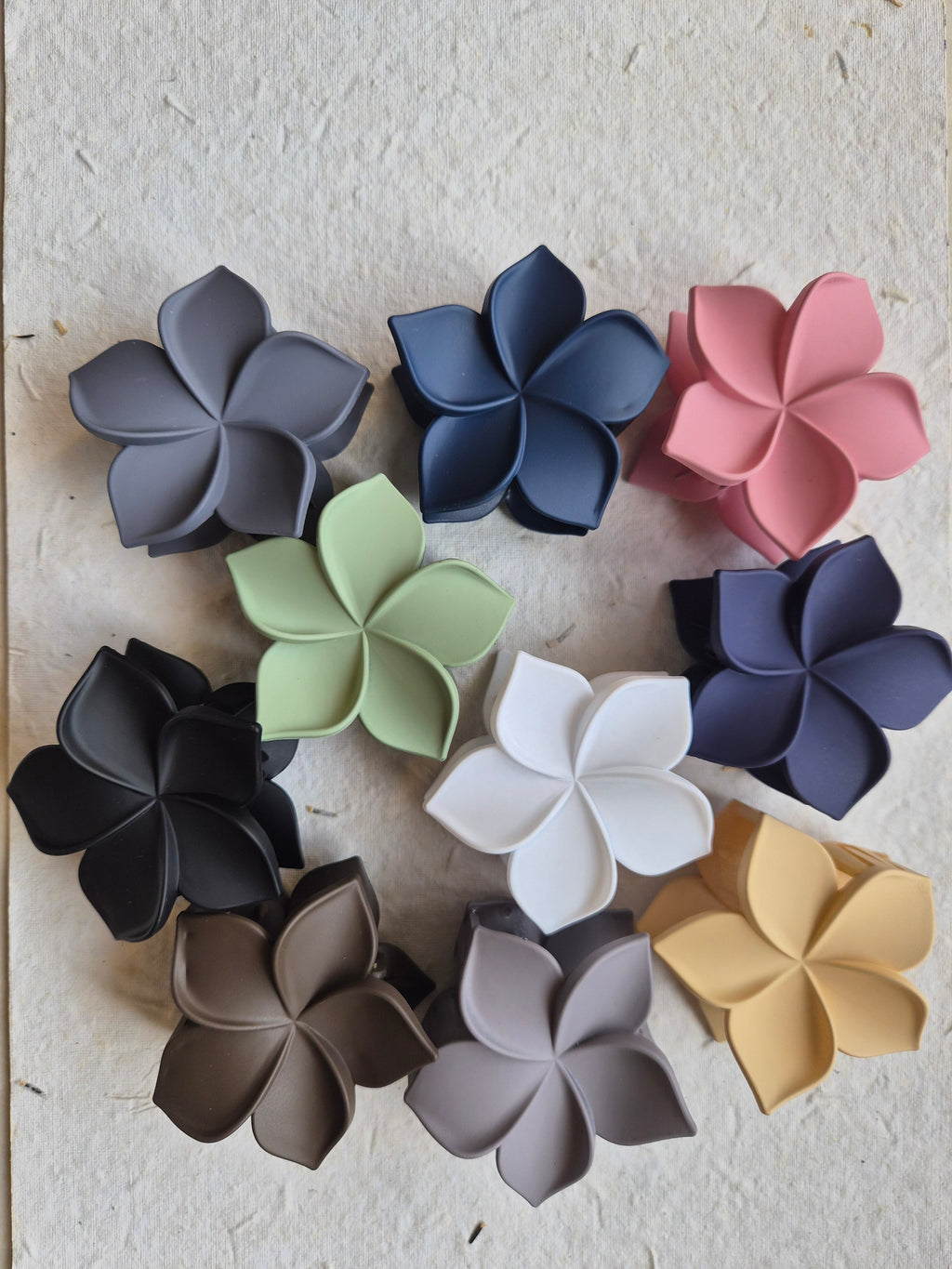 BIG FRANGIPANI CLIP