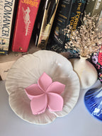 BIG FRANGIPANI CLIP