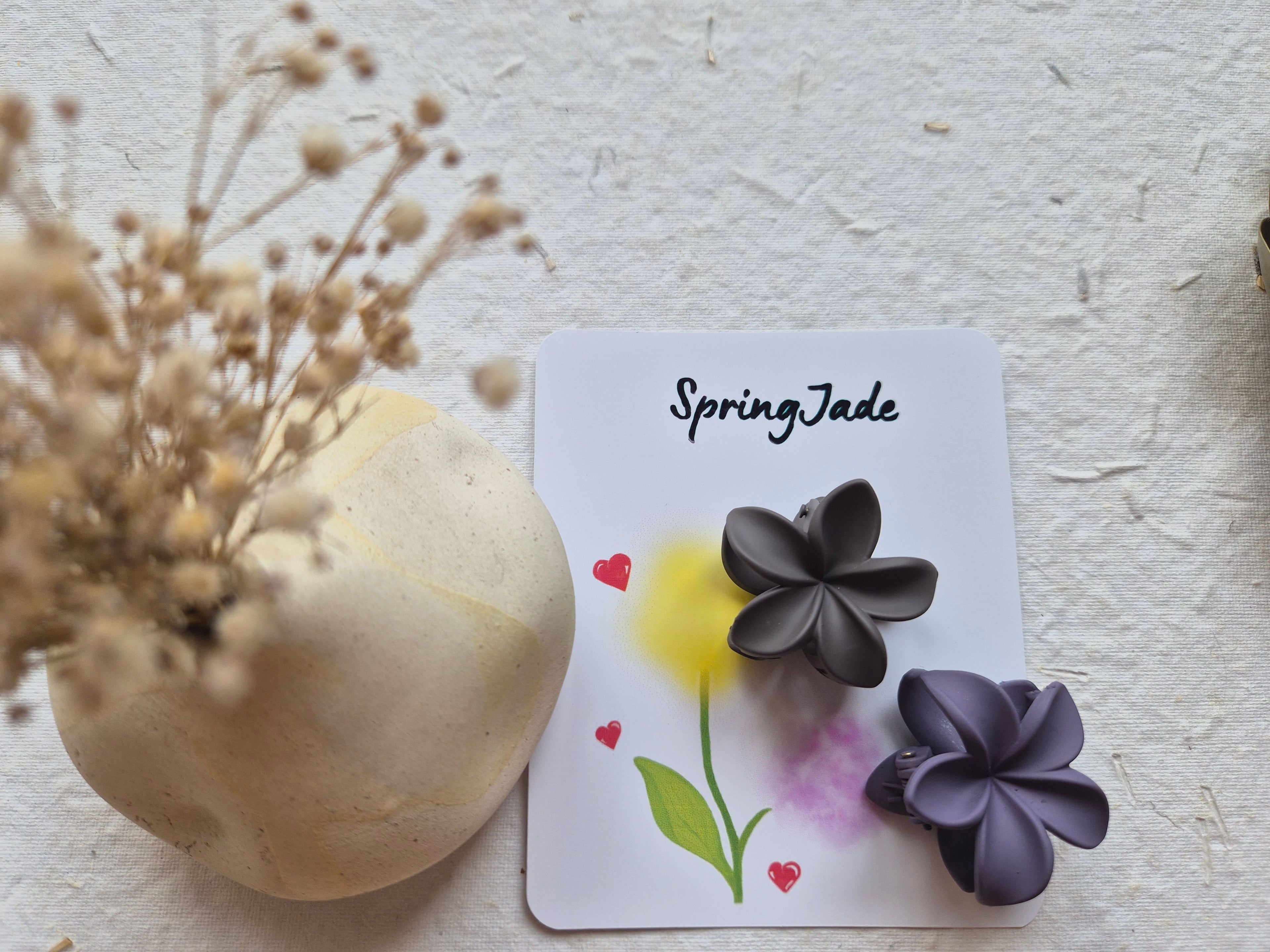 Small matte frangipani hair clip(Set of 2)