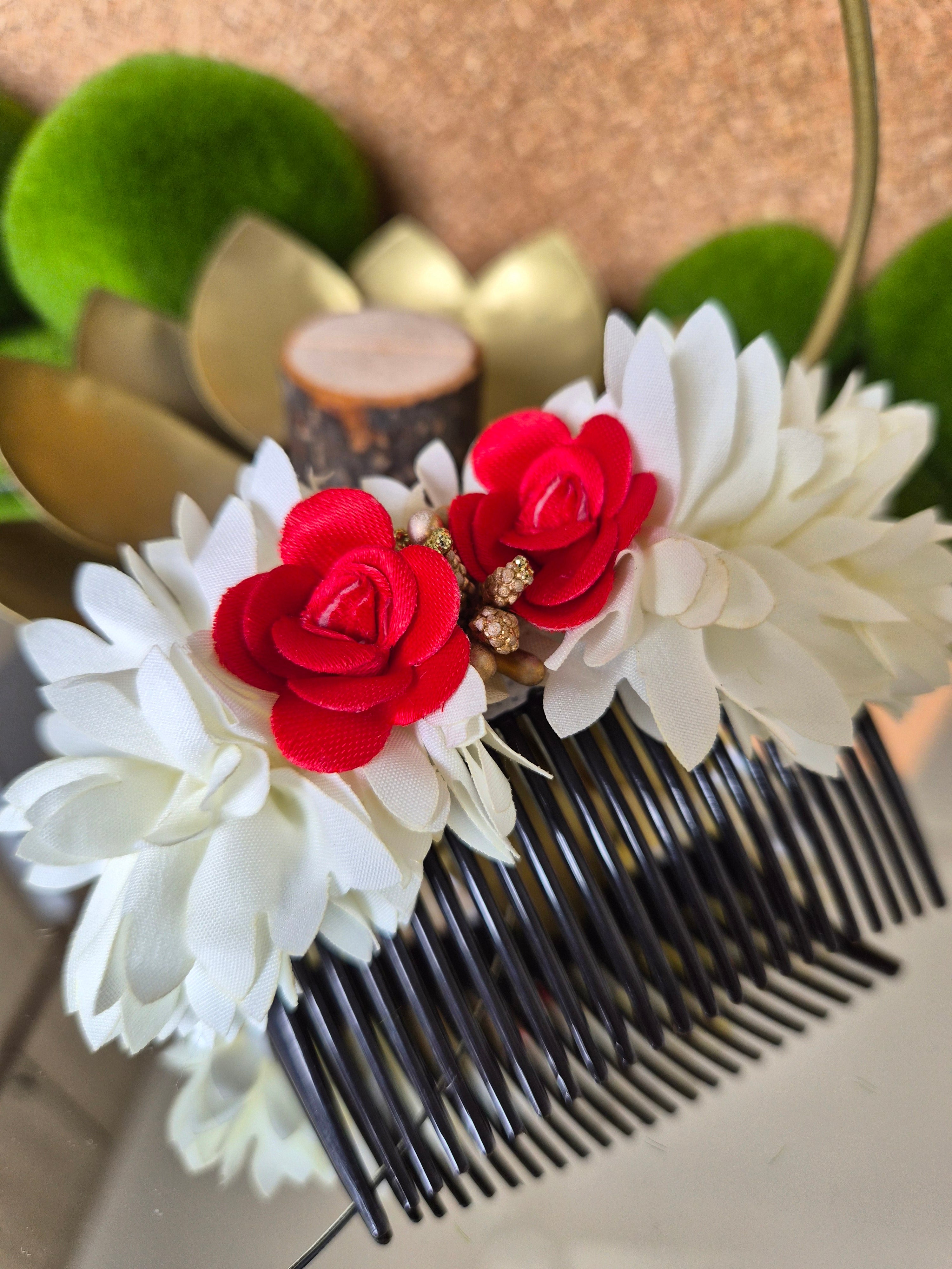 Red accented hair comb