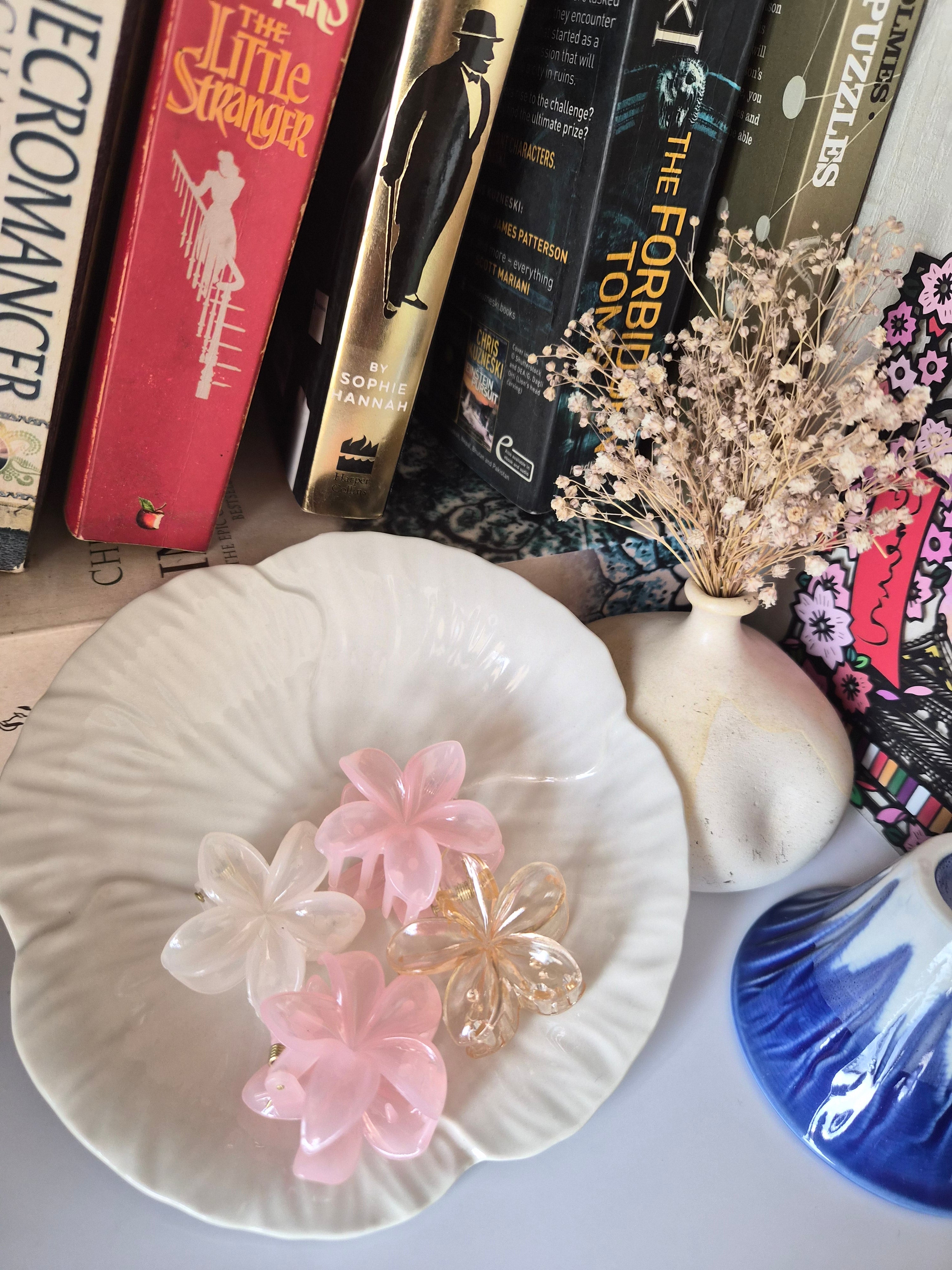 Small Glossy frangipani hairclip(Set of 2)